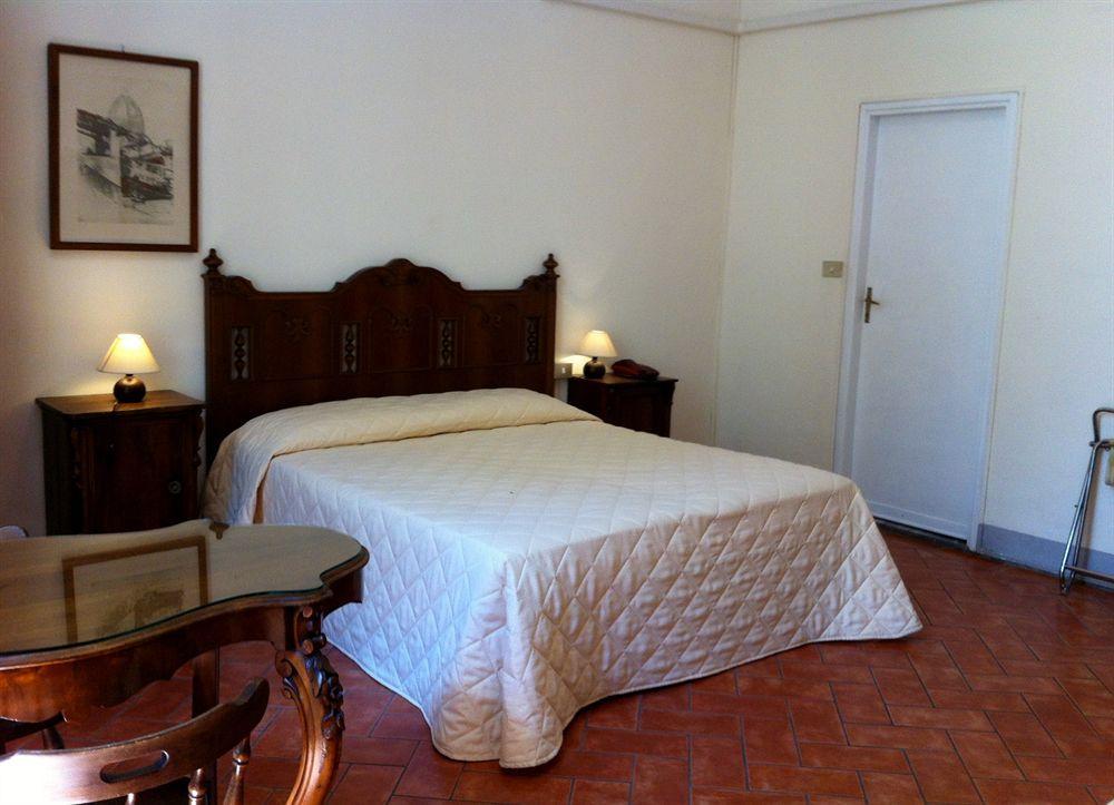Hotel Crocini Firenze Kültér fotó