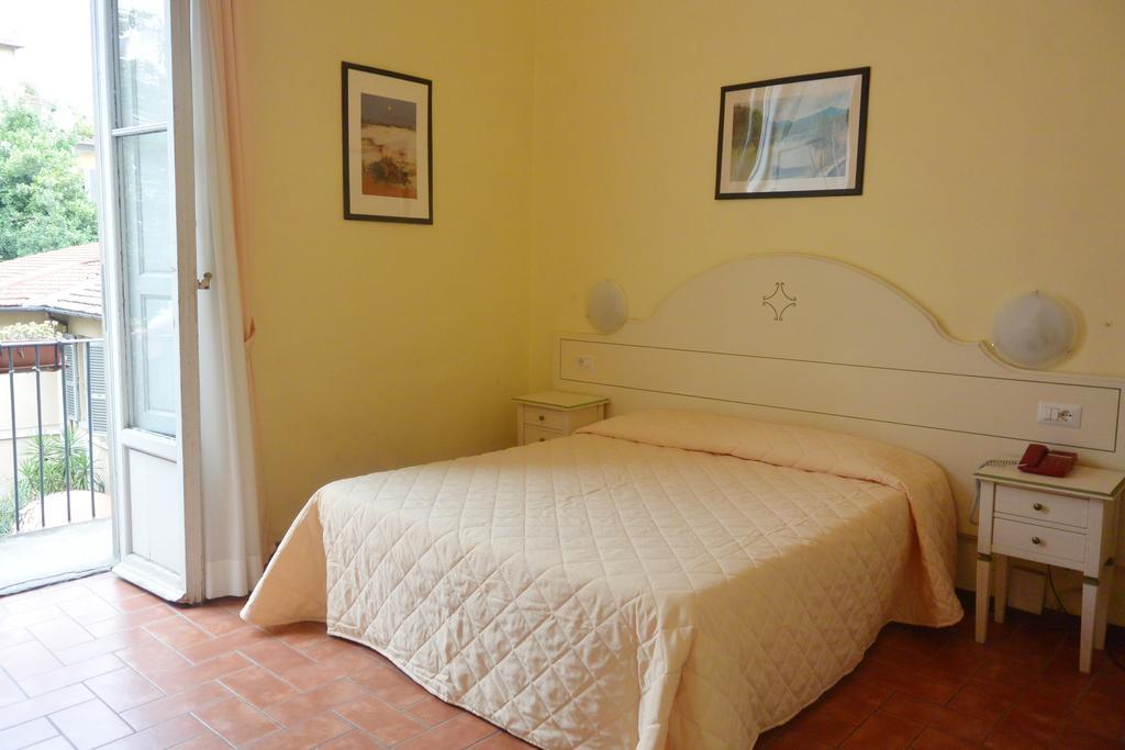 Hotel Crocini Firenze Kültér fotó