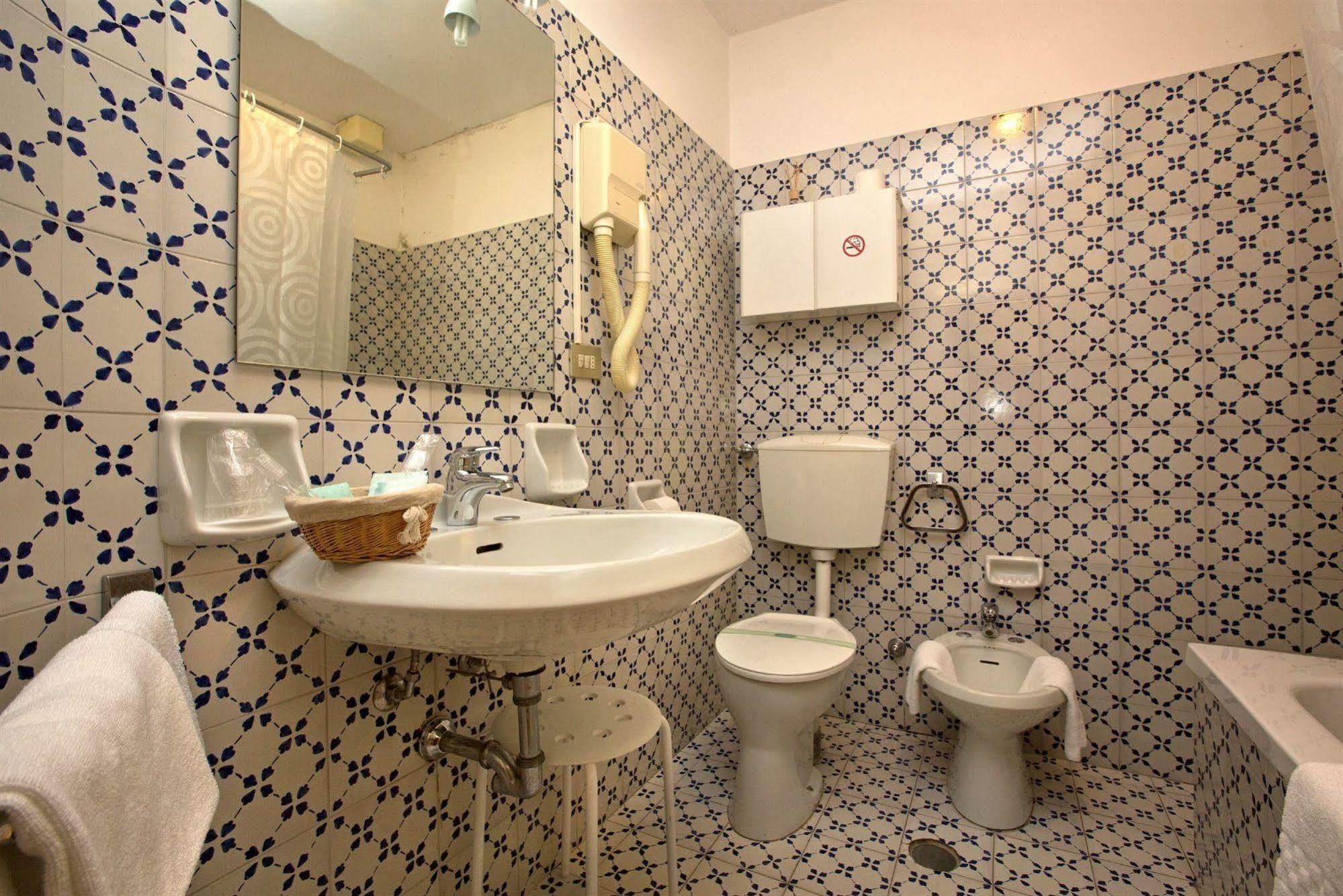 Hotel Crocini Firenze Kültér fotó