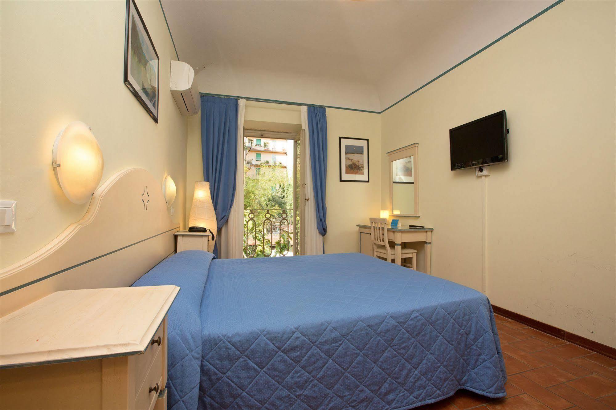 Hotel Crocini Firenze Kültér fotó